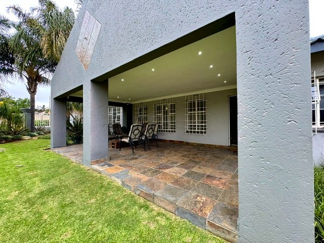 3 Bedroom Property for Sale in Aston Manor Gauteng
