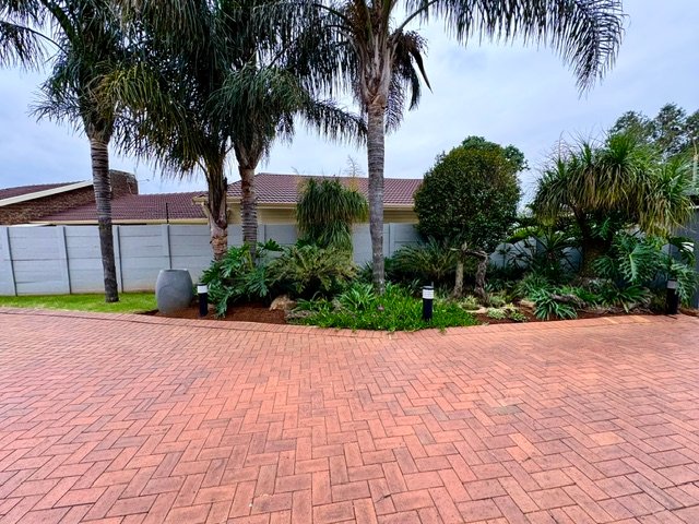 3 Bedroom Property for Sale in Aston Manor Gauteng