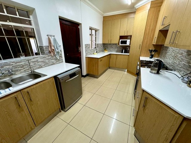 3 Bedroom Property for Sale in Aston Manor Gauteng
