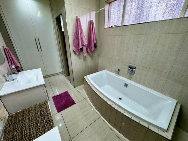 3 Bedroom Property for Sale in Aston Manor Gauteng