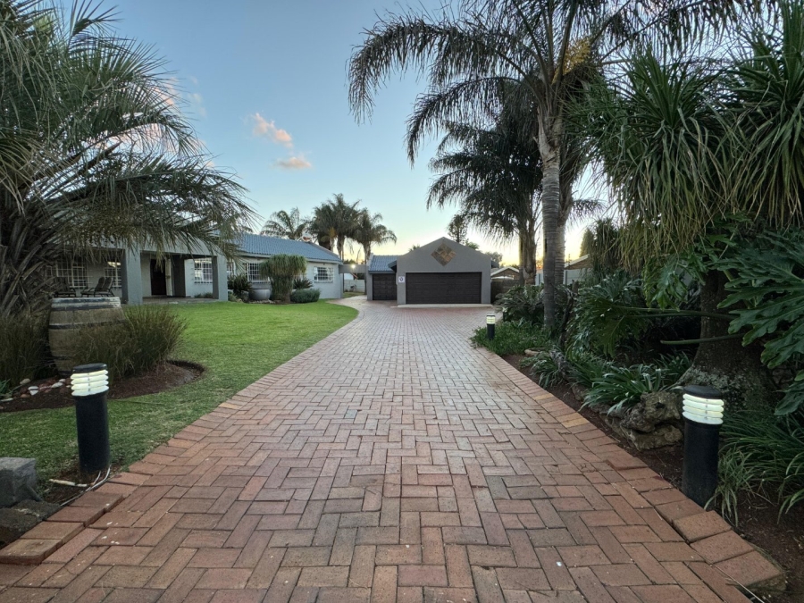 3 Bedroom Property for Sale in Aston Manor Gauteng