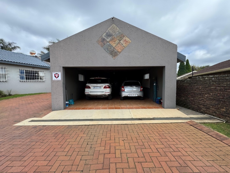 3 Bedroom Property for Sale in Aston Manor Gauteng