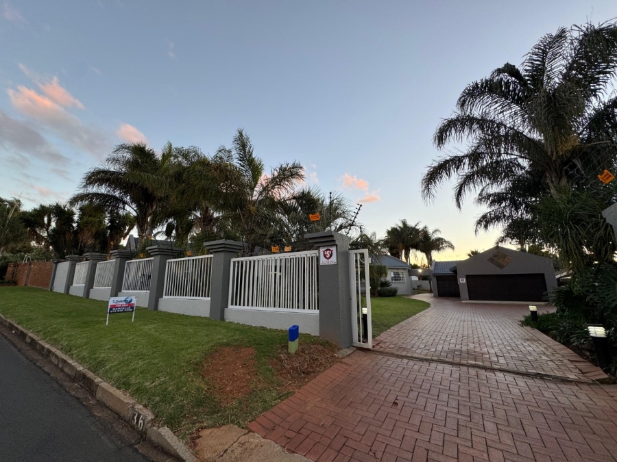 3 Bedroom Property for Sale in Aston Manor Gauteng