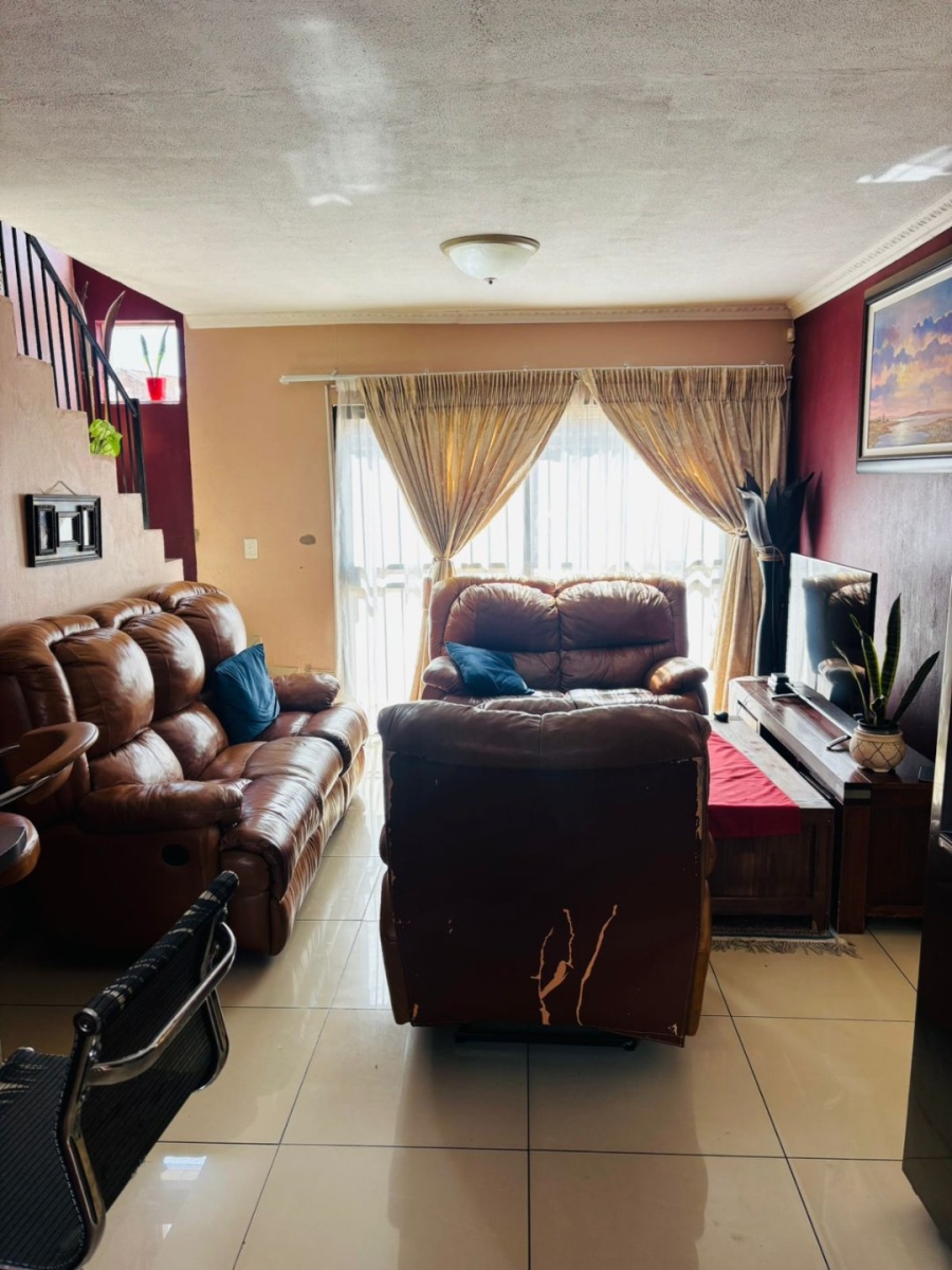 3 Bedroom Property for Sale in Heuwelsig Estate Gauteng