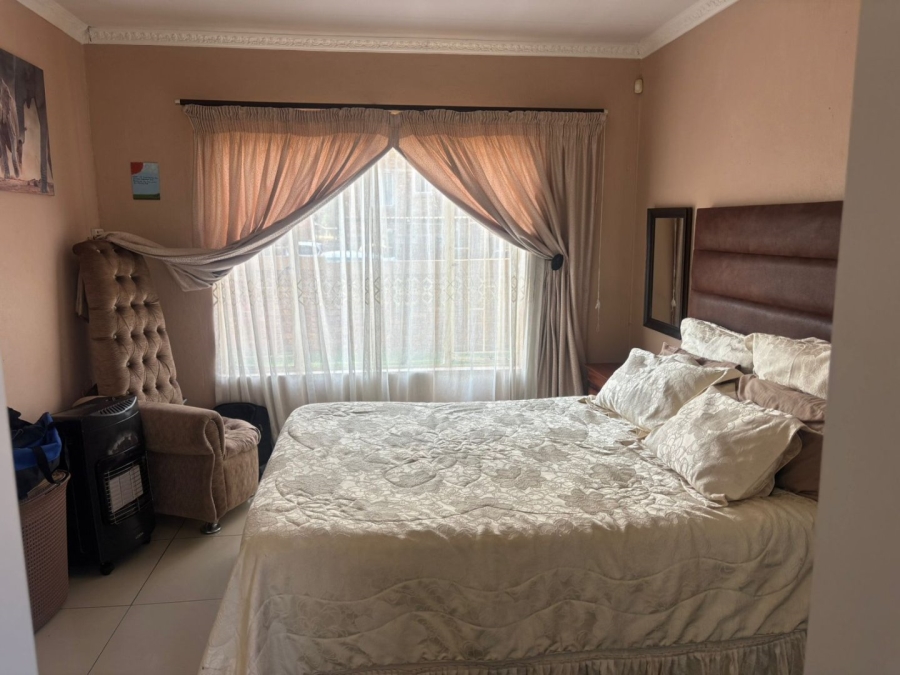 3 Bedroom Property for Sale in Heuwelsig Estate Gauteng