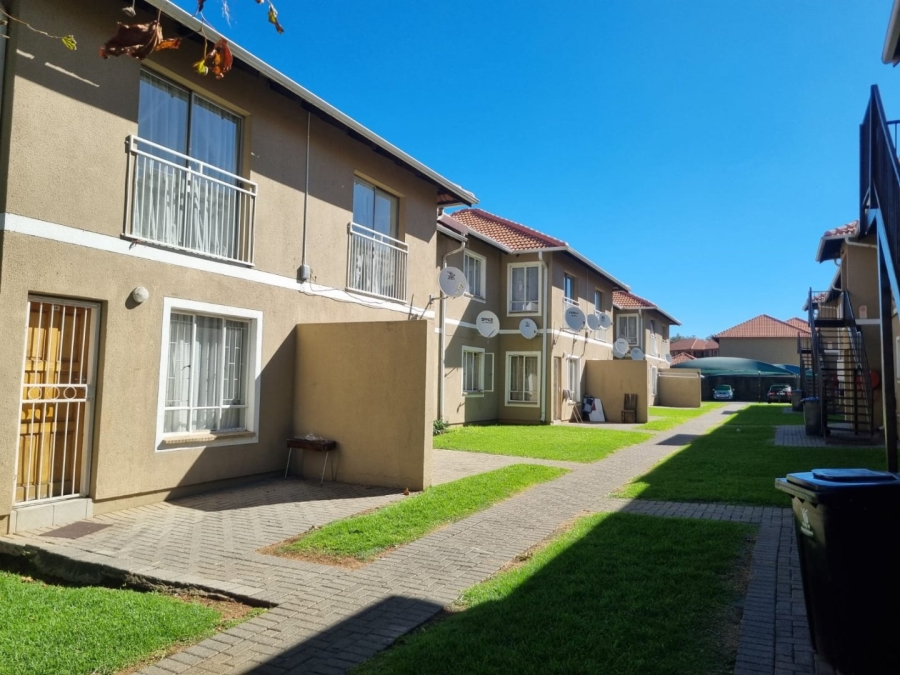 2 Bedroom Property for Sale in Comet Gauteng