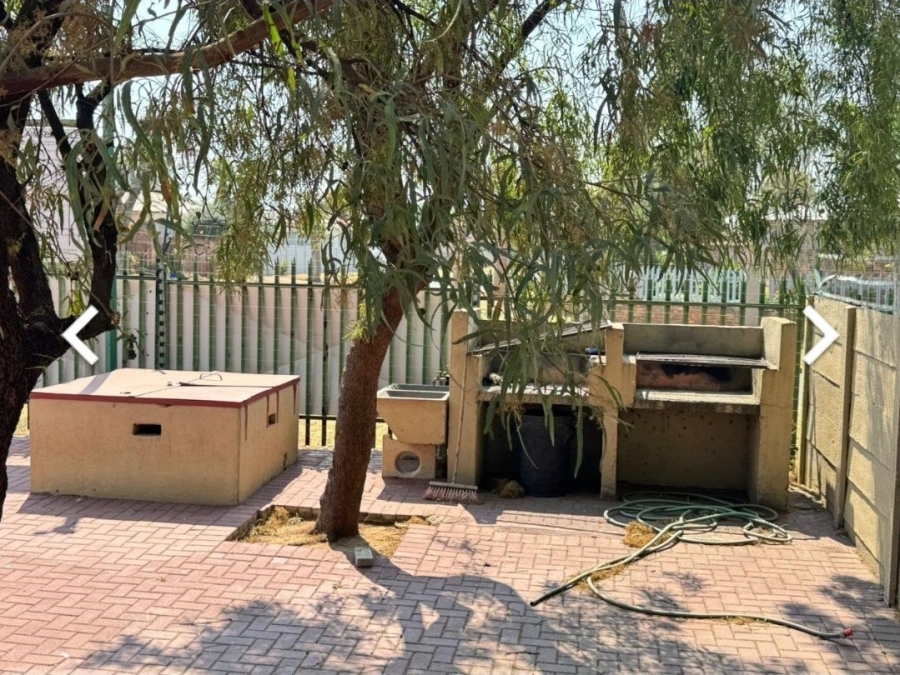 2 Bedroom Property for Sale in Comet Gauteng