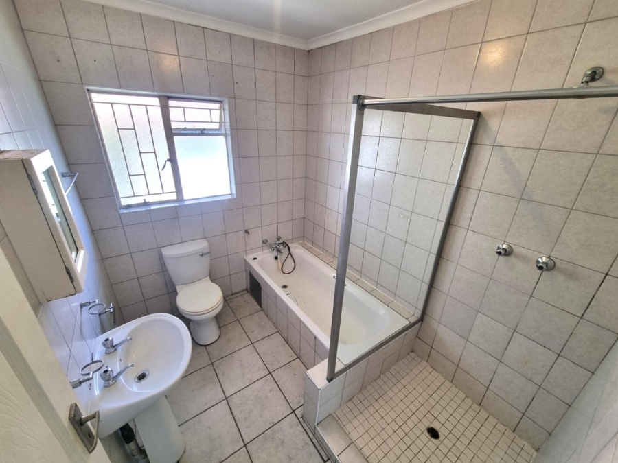 2 Bedroom Property for Sale in Comet Gauteng