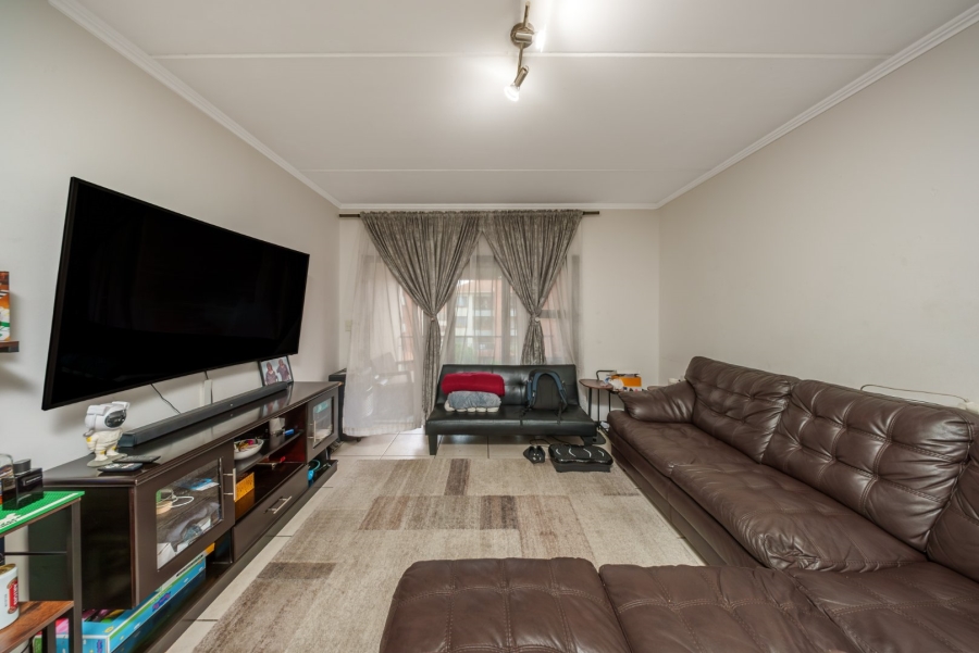 2 Bedroom Property for Sale in Greenstone Hill Gauteng