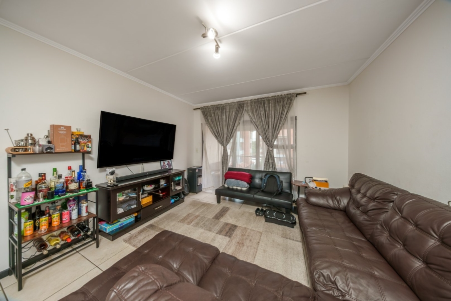 2 Bedroom Property for Sale in Greenstone Hill Gauteng