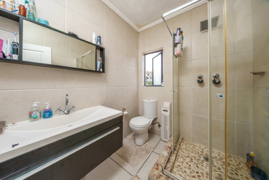 2 Bedroom Property for Sale in Greenstone Hill Gauteng
