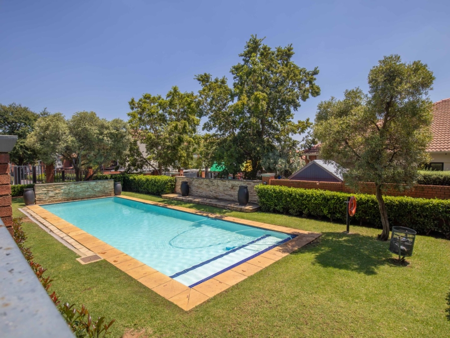 2 Bedroom Property for Sale in Greenstone Hill Gauteng