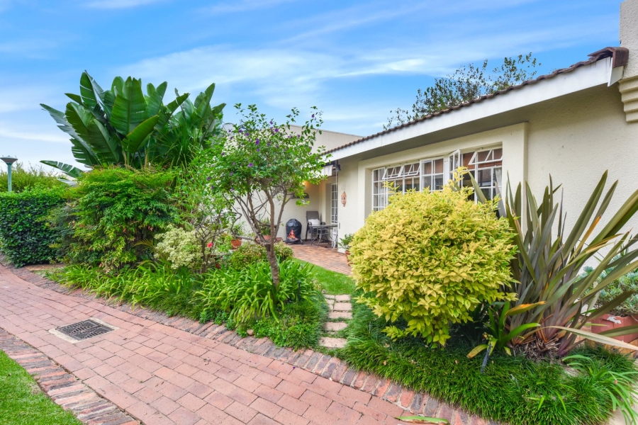 2 Bedroom Property for Sale in Magaliessig Gauteng