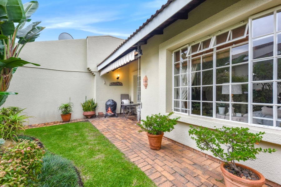 2 Bedroom Property for Sale in Magaliessig Gauteng