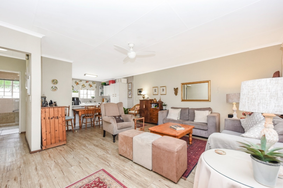 2 Bedroom Property for Sale in Magaliessig Gauteng