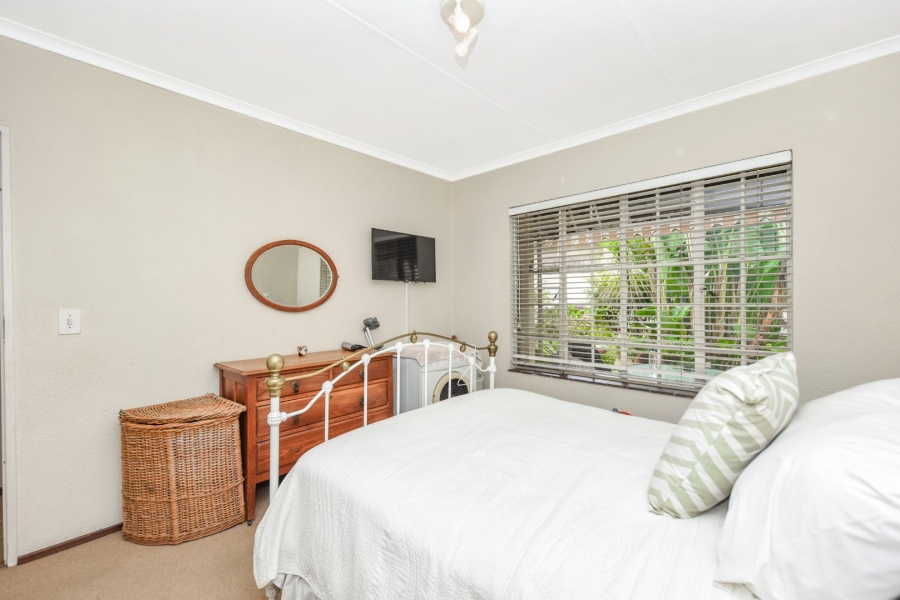 2 Bedroom Property for Sale in Magaliessig Gauteng