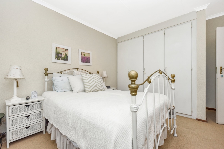 2 Bedroom Property for Sale in Magaliessig Gauteng