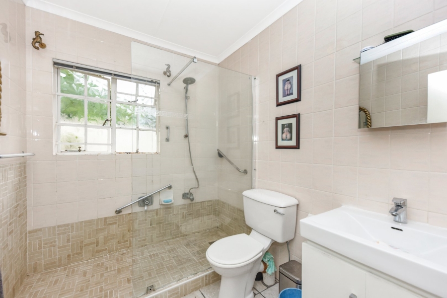 2 Bedroom Property for Sale in Magaliessig Gauteng