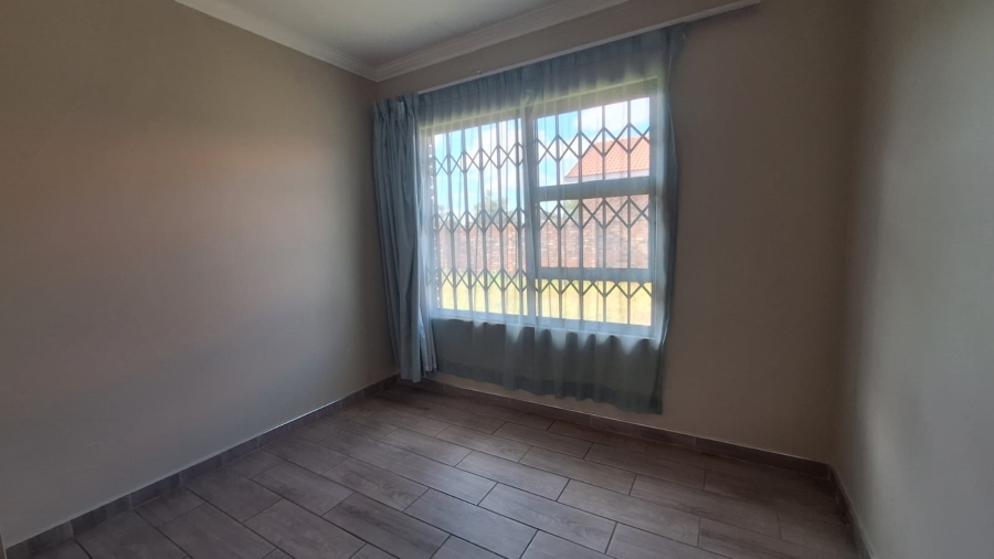 3 Bedroom Property for Sale in Kookrus Gauteng