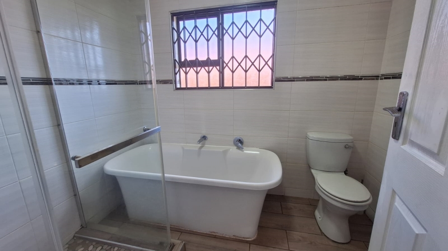 3 Bedroom Property for Sale in Kookrus Gauteng
