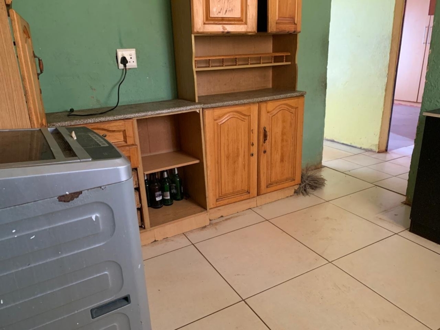 2 Bedroom Property for Sale in Mohlakeng Gauteng