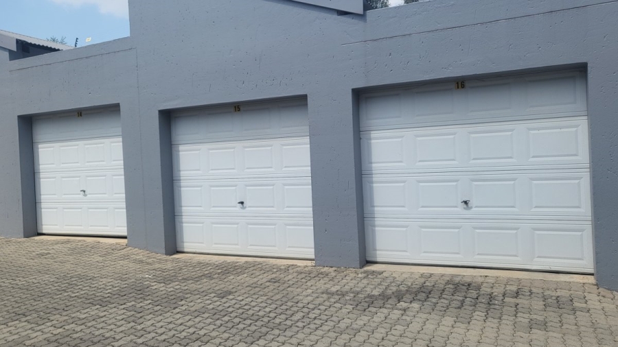 2 Bedroom Property for Sale in Waterstone Park Gauteng