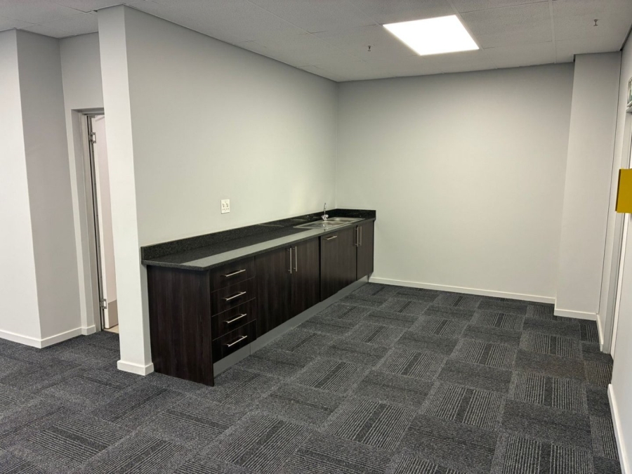  Bedroom Property for Sale in Gosforth Park Gauteng