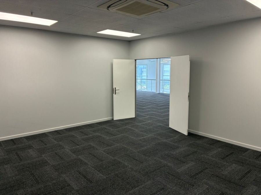  Bedroom Property for Sale in Gosforth Park Gauteng