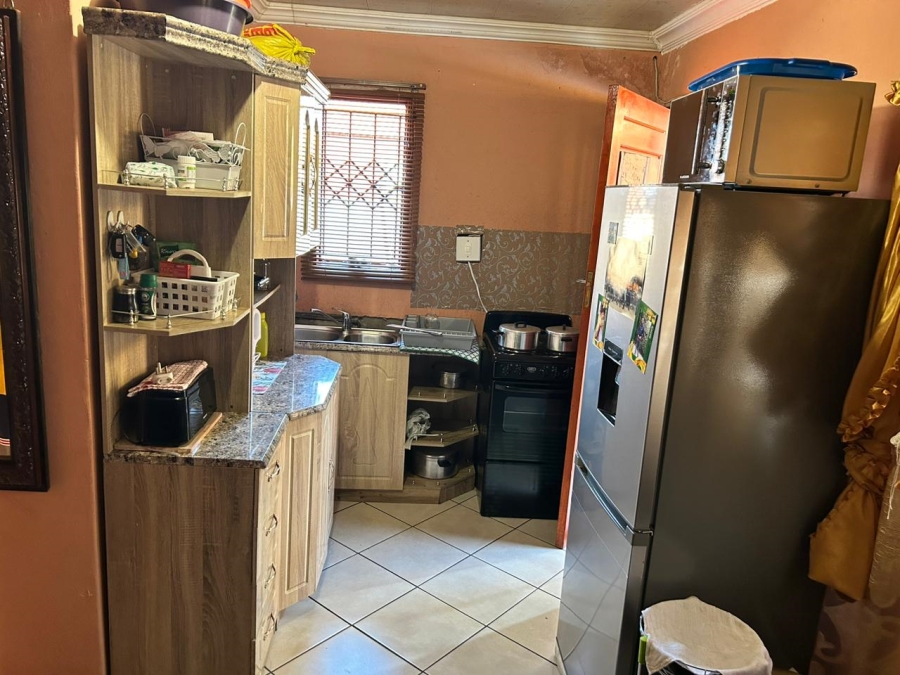 2 Bedroom Property for Sale in Soshanguve HH Gauteng
