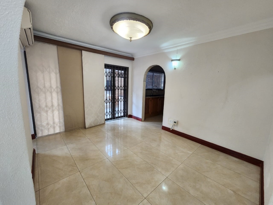 To Let Commercial Property for Rent in Glenanda Gauteng