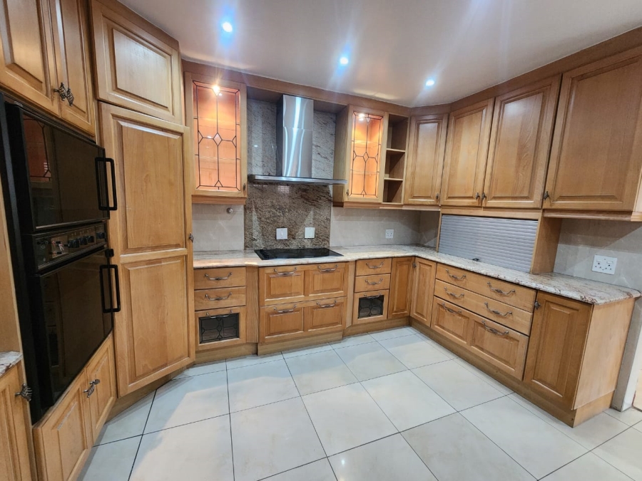 To Let Commercial Property for Rent in Glenanda Gauteng
