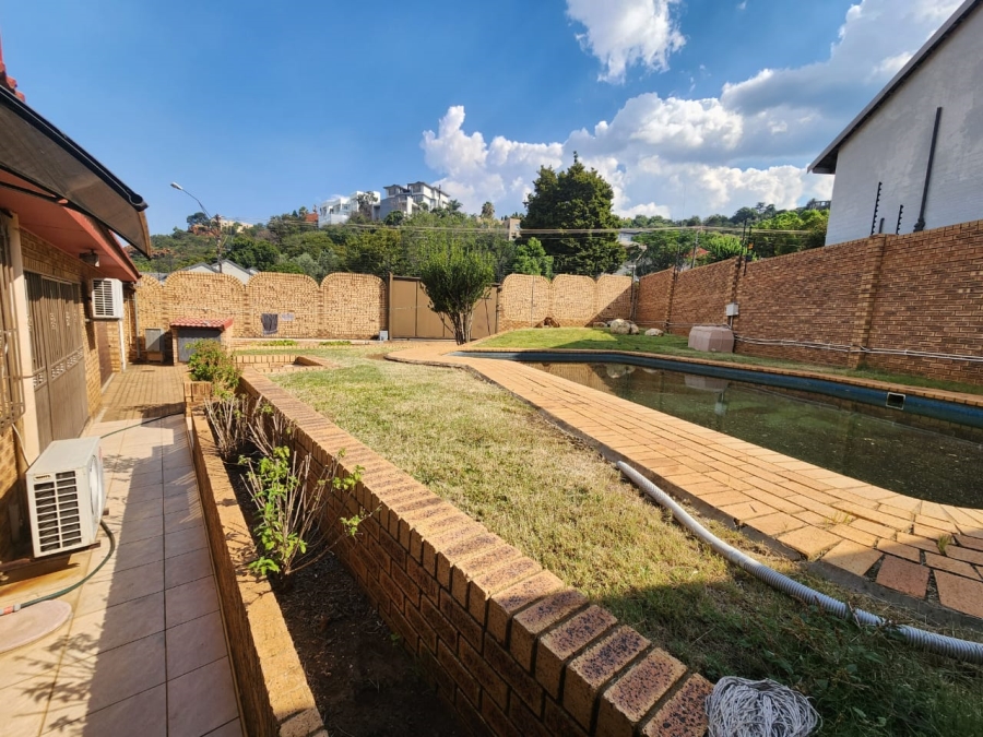 To Let Commercial Property for Rent in Glenanda Gauteng