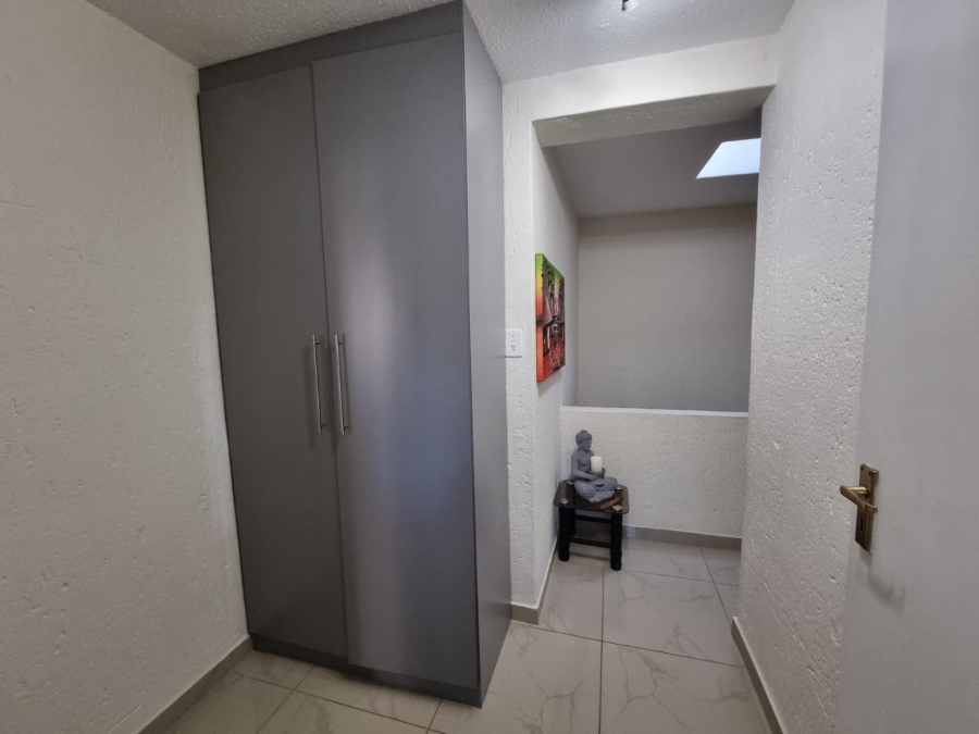 3 Bedroom Property for Sale in New Market Park Gauteng