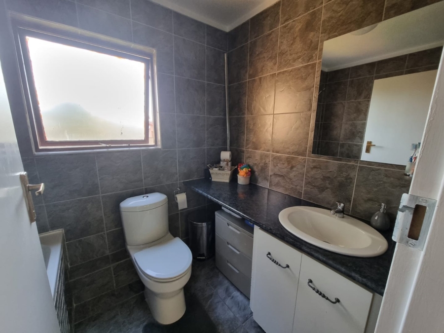 3 Bedroom Property for Sale in New Market Park Gauteng