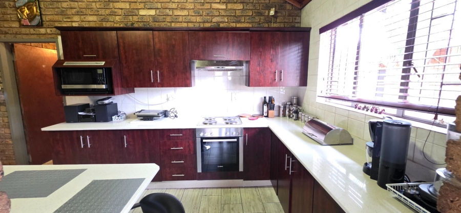 3 Bedroom Property for Sale in Valhalla Gauteng