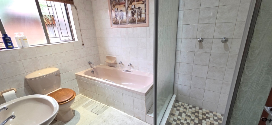 3 Bedroom Property for Sale in Valhalla Gauteng