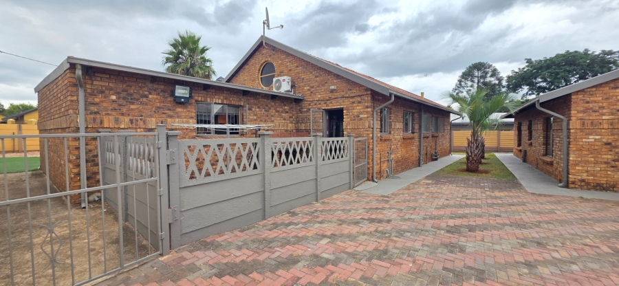 3 Bedroom Property for Sale in Valhalla Gauteng