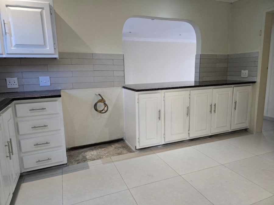 3 Bedroom Property for Sale in Doornpoort AH Gauteng