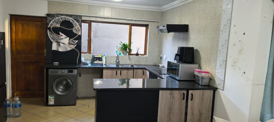 To Let 2 Bedroom Property for Rent in Kyalami Hills Gauteng