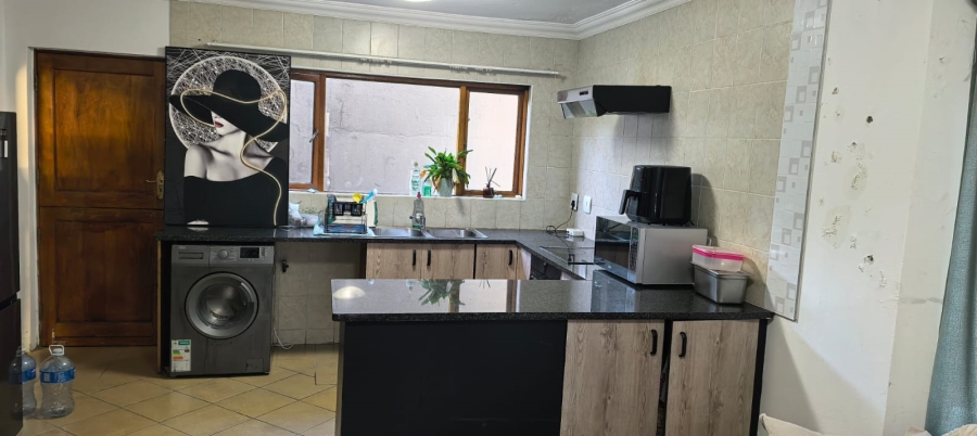 To Let 2 Bedroom Property for Rent in Kyalami Hills Gauteng
