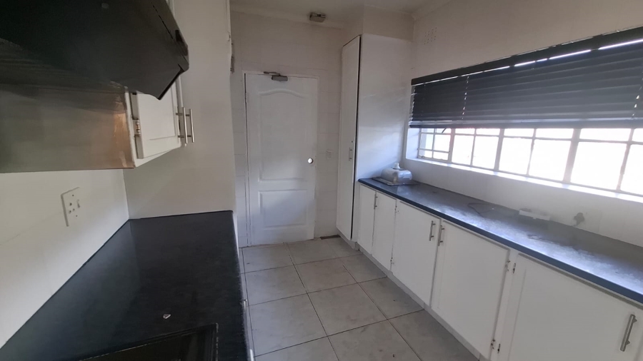 6 Bedroom Property for Sale in Mondeor Gauteng