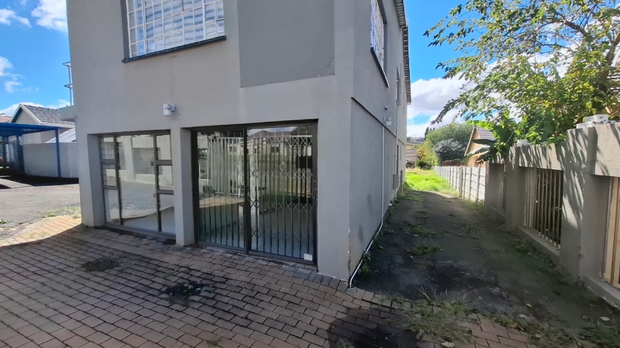 6 Bedroom Property for Sale in Mondeor Gauteng