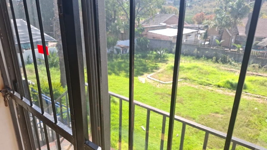 6 Bedroom Property for Sale in Mondeor Gauteng