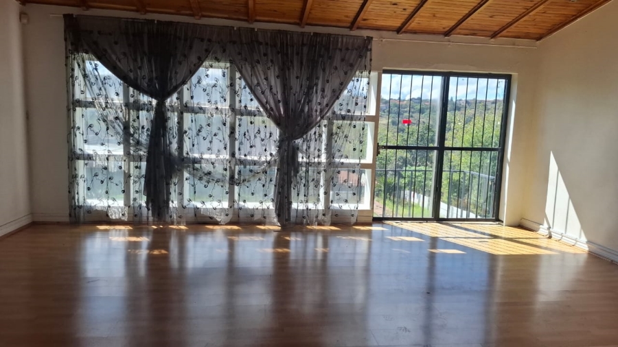 6 Bedroom Property for Sale in Mondeor Gauteng