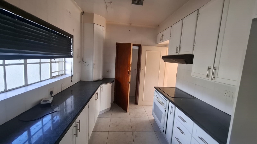 6 Bedroom Property for Sale in Mondeor Gauteng