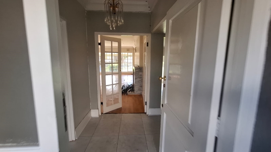 6 Bedroom Property for Sale in Mondeor Gauteng