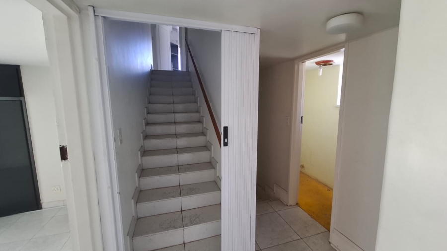 6 Bedroom Property for Sale in Mondeor Gauteng
