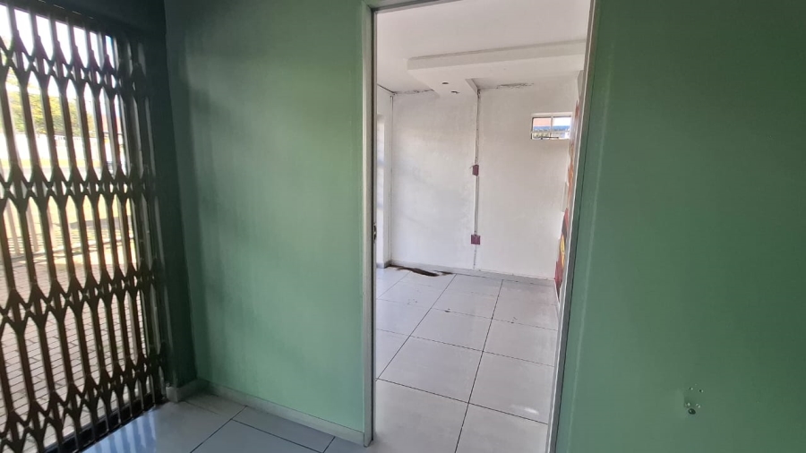 6 Bedroom Property for Sale in Mondeor Gauteng