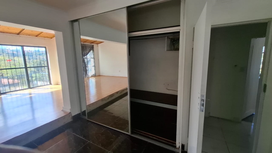 6 Bedroom Property for Sale in Mondeor Gauteng