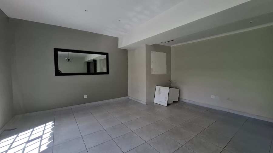 6 Bedroom Property for Sale in Mondeor Gauteng